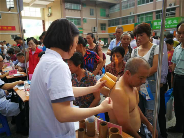 健康扶貧再出發(fā) 義診活動暖人心