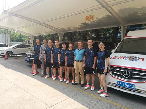 “志愿醫(yī)生?益動(dòng)羽壇”——漳州市中醫(yī)院參加全省醫(yī)務(wù)人員羽毛球賽簡(jiǎn)報(bào) “志愿醫(yī)生?益動(dòng)羽壇”——漳州市中醫(yī)院參加全省醫(yī)務(wù)人員羽毛球賽簡(jiǎn)報(bào)