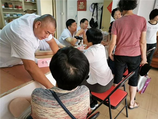 敬老傳統(tǒng) 代代相傳— —重陽節(jié)漳州市中醫(yī)院在行動