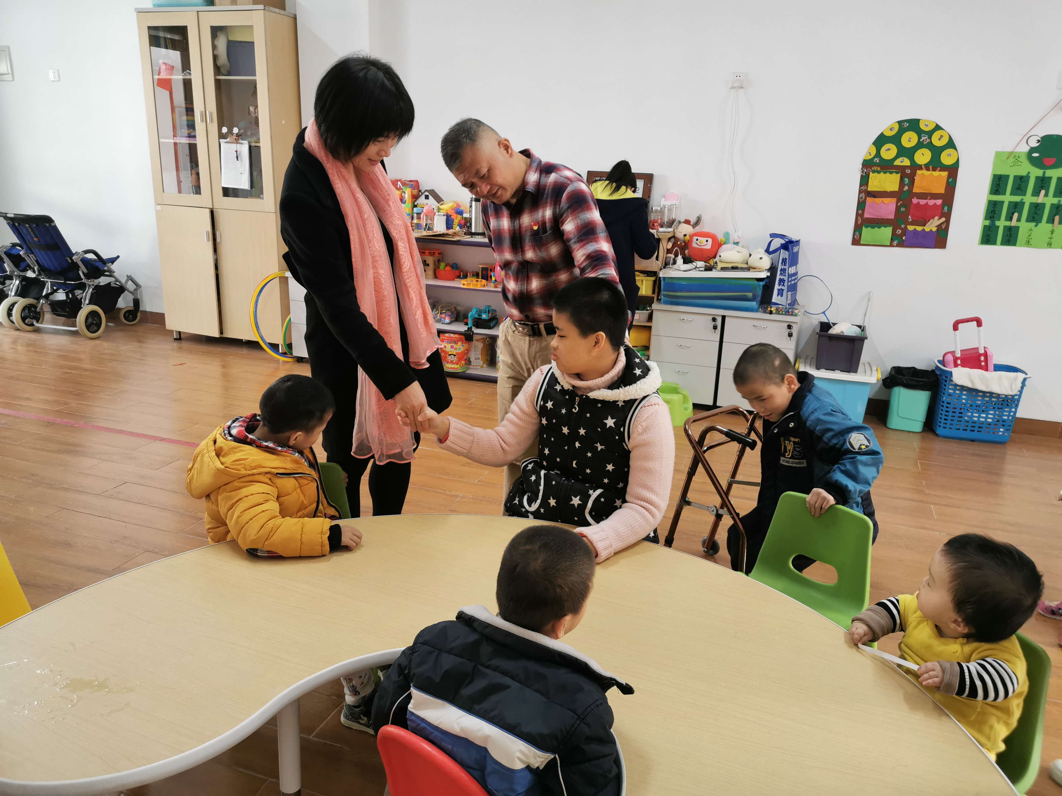 我院開展“心手相牽·情暖漳州”關愛青少年活動