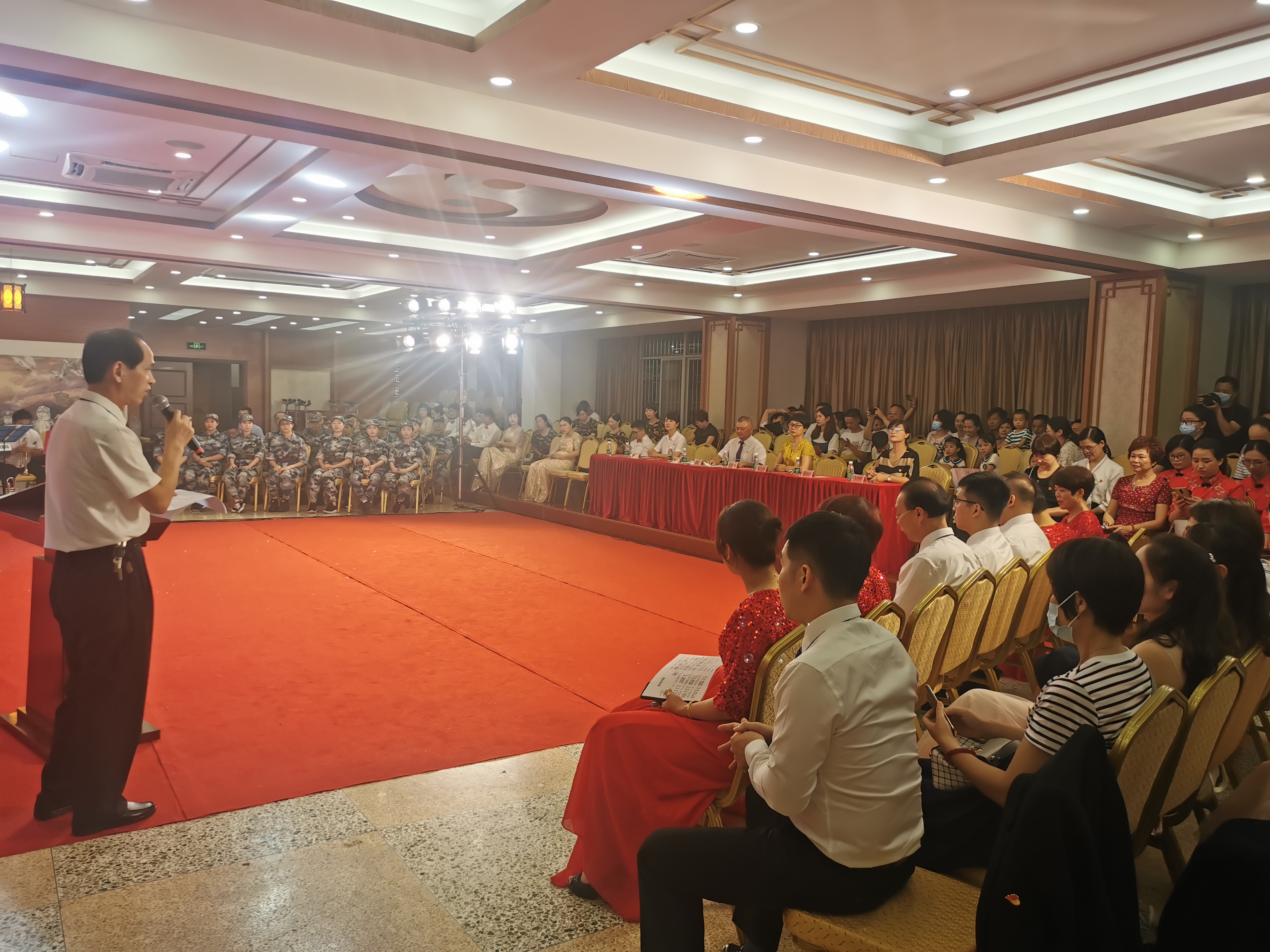 唱響經(jīng)典紅歌 禮贊建黨百年！