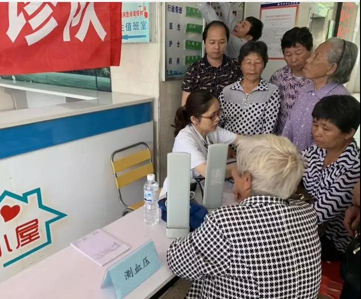 巡回義診惠民生，真情服務(wù)書洋站，骨傷義診ing
