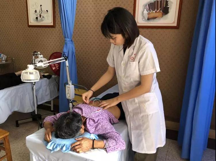 巡回義診惠民生，真情服務(wù)書洋站，骨傷義診ing
