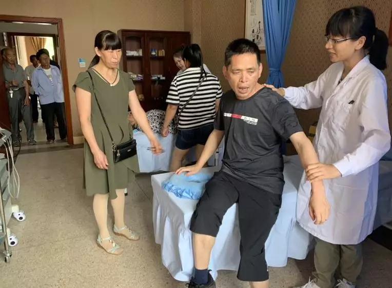 巡回義診惠民生，真情服務(wù)書洋站，骨傷義診ing
